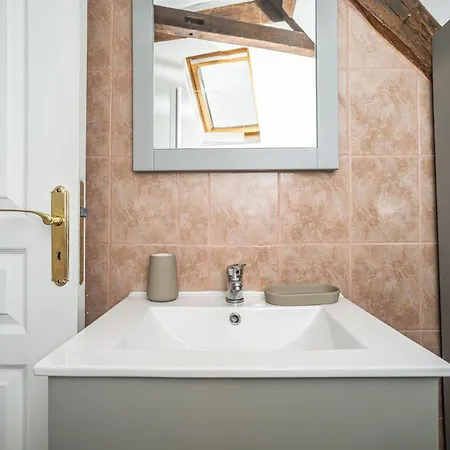 Le Cosy Dampierre Apartment *