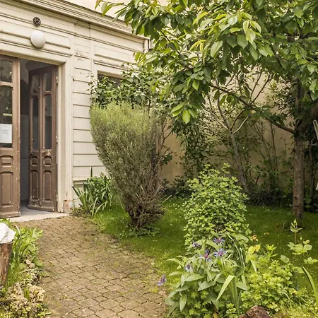 Le Cosy Dampierre Apartment *