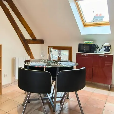 Le Cosy Dampierre Apartment *